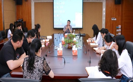 項寶通為中非經(jīng)貿(mào)港新員工入職培訓(xùn)：文明禮儀要把握3個“度”